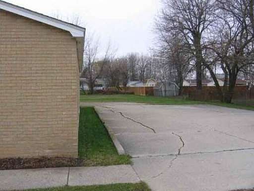 3rd image of 9664 Pearl Beach Blvd