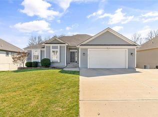 605 Fairway Rd, Belton, MO 64012