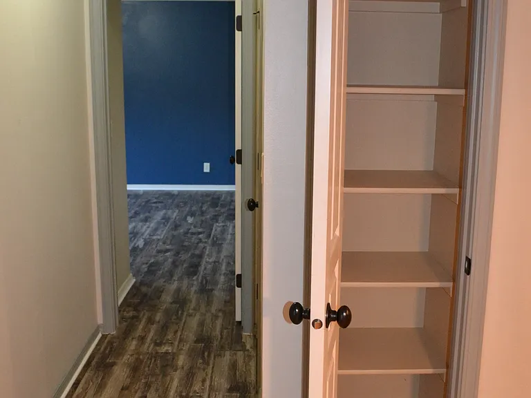2646 N Larchmont Ave — Photo 20