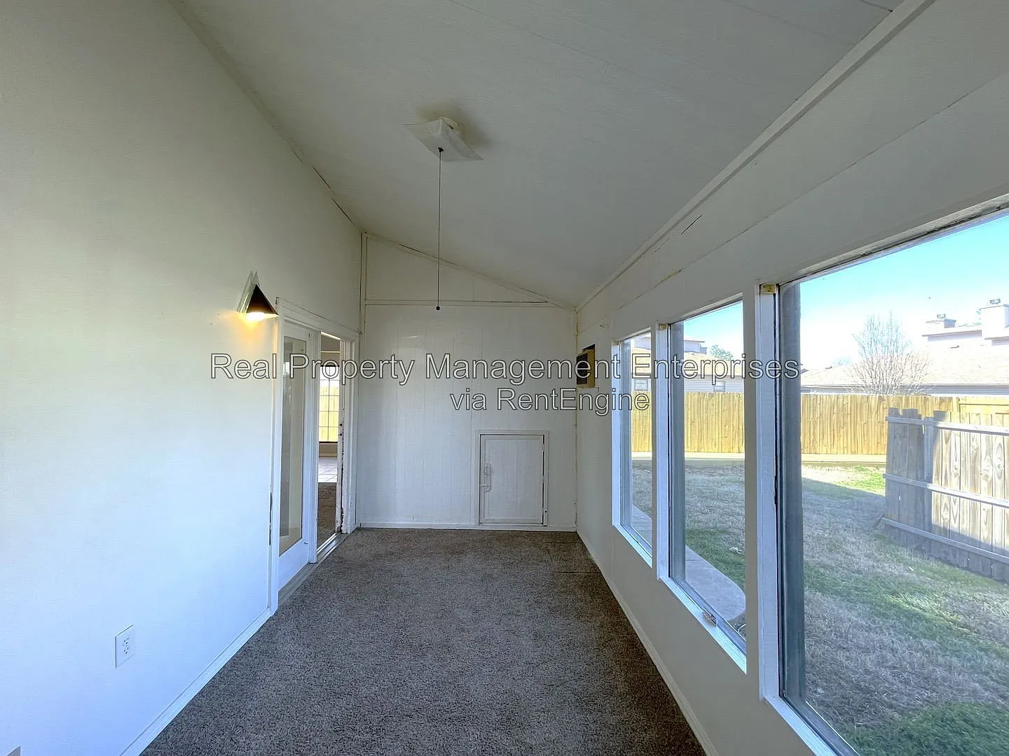 2 bed, 2.0 bath, 1600 sqft, $1,300 — Photo 4