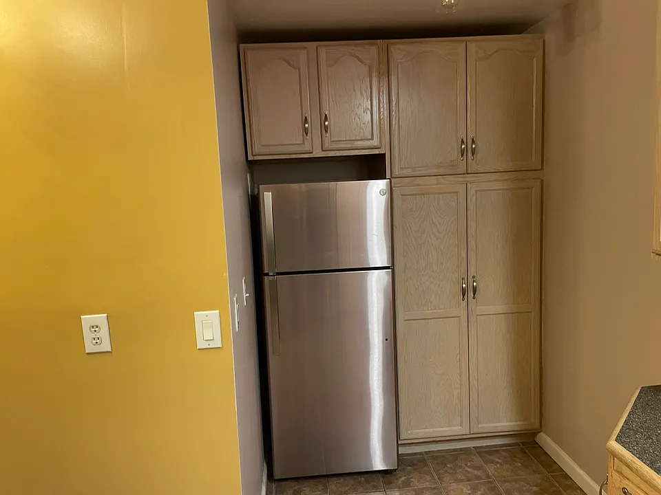 17 Claremont Ave #1