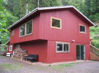 38956 Place Rd, Fall Creek, OR 97438