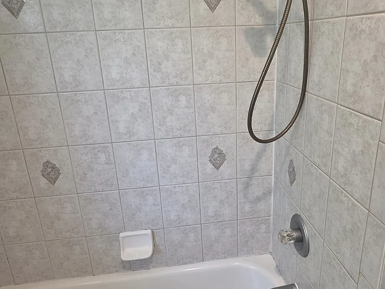 11 Sweetbay Dr — Photo 3