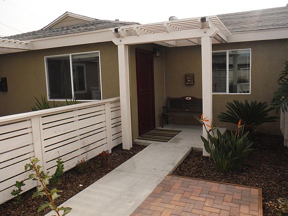 4th image of 3811 Clairemont Dr