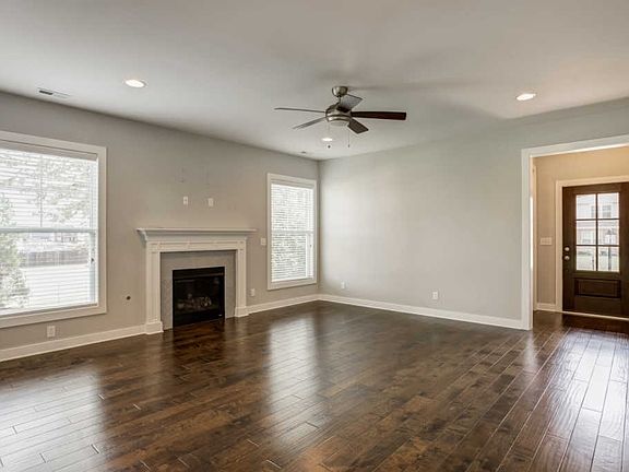 3rd image of 4726 Windham Dr