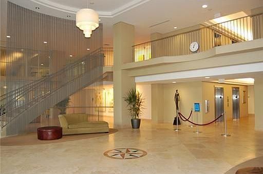 4th image of 511 SE 5th Ave APT 613