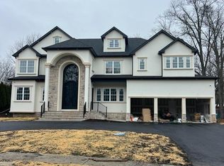 16 Utica Rd, Edison, NJ 08820