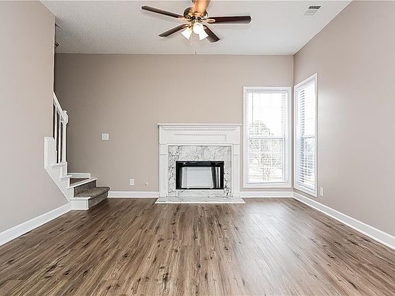 2nd image of 257 Baldwin Ct