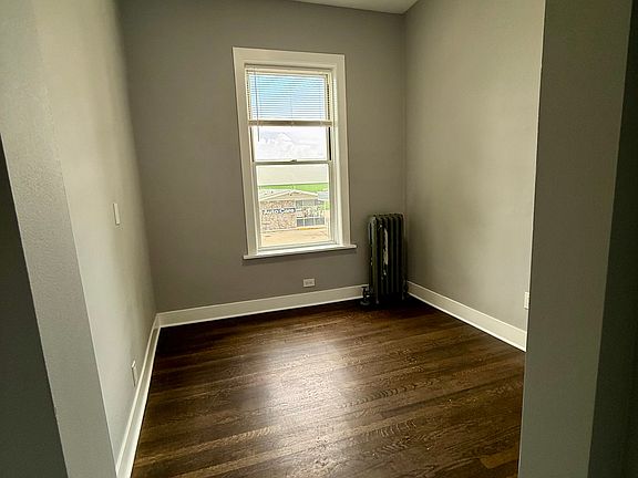 4th image of 324 Lake St #2F