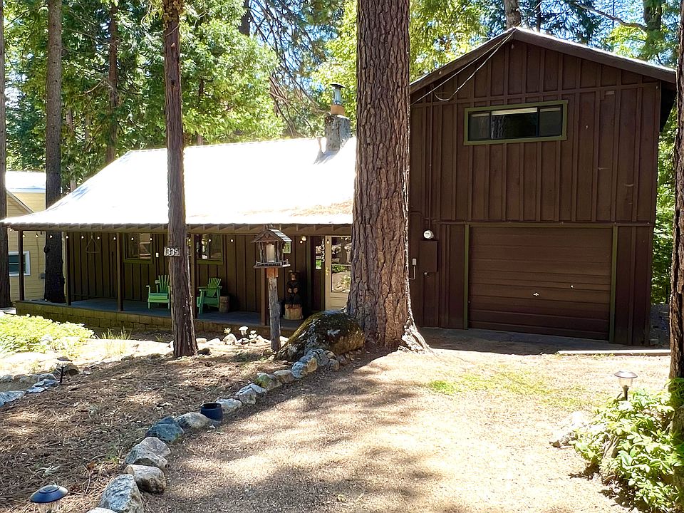 Front of cabin and Garage