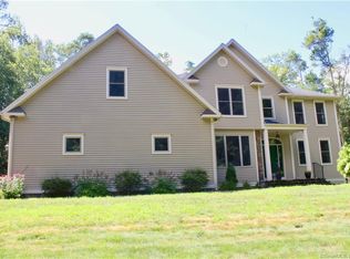 9 Gavin Dr, Columbia, CT 06237