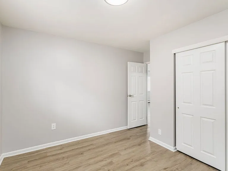 639 Riverview Dr #9 — Photo 14