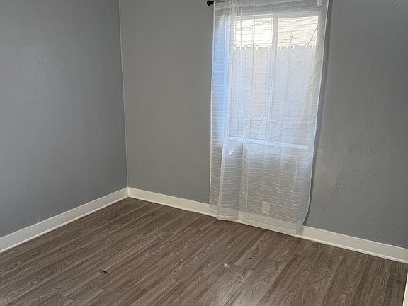 3rd image of 916 N Watson Ave #10