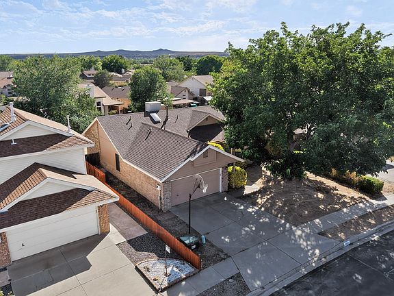 3rd image of 4604 Trace Way Ave NW