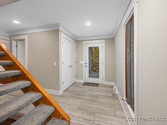 5th image of 6421 Woodbrook Dr SE