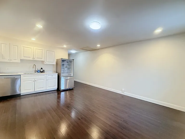 3443 Webster Ave #2 — Photo 4