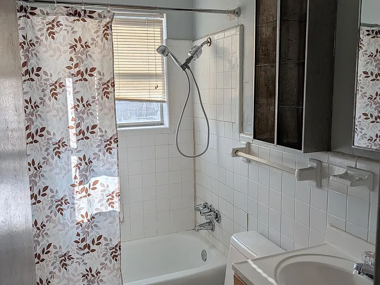 5205 Chenevert St #6 — Photo 11
