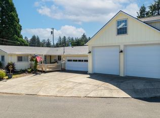 2950 Greenbriar St, Reedsport, OR 97467