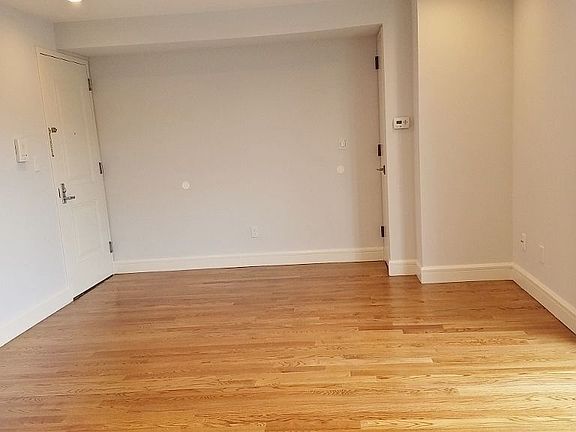 5th image of 2535 38th St APT 4
