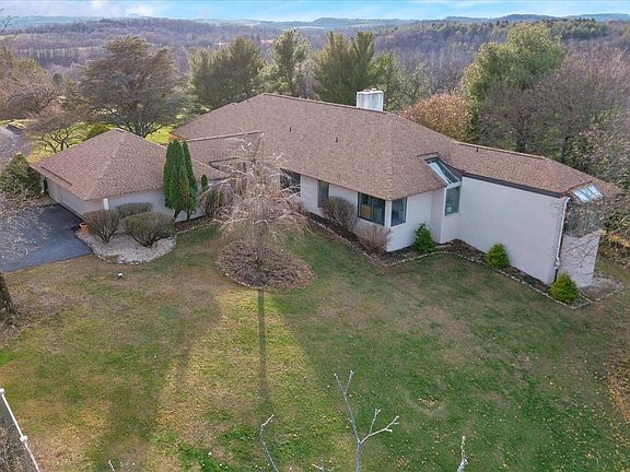 2nd image of 653 Scenic Dr