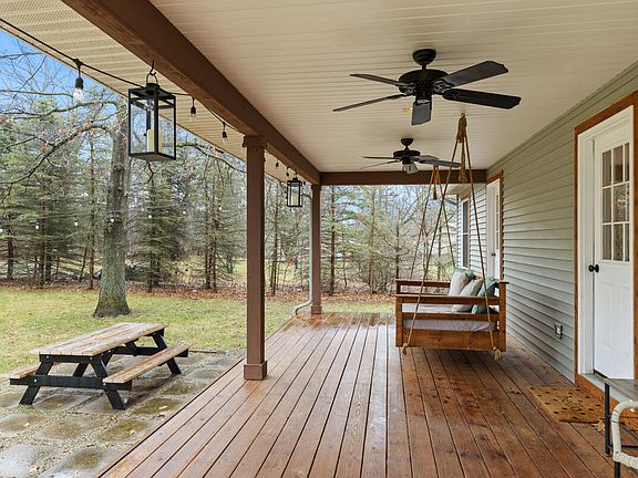 3rd image of 4151 Scenic Pines Dr NE
