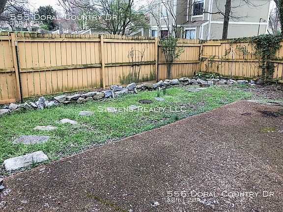 3rd image of 555 Doral Country Dr