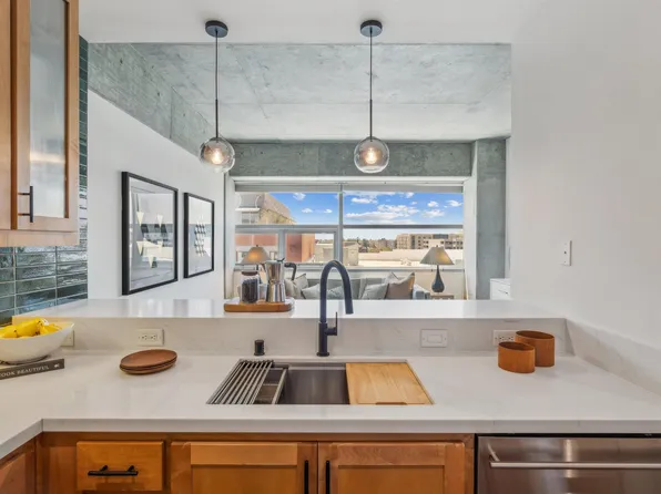 428 Alice St APT 738, Oakland, CA 94607