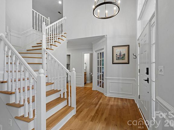 3rd image of 8414 Summerfield Ln