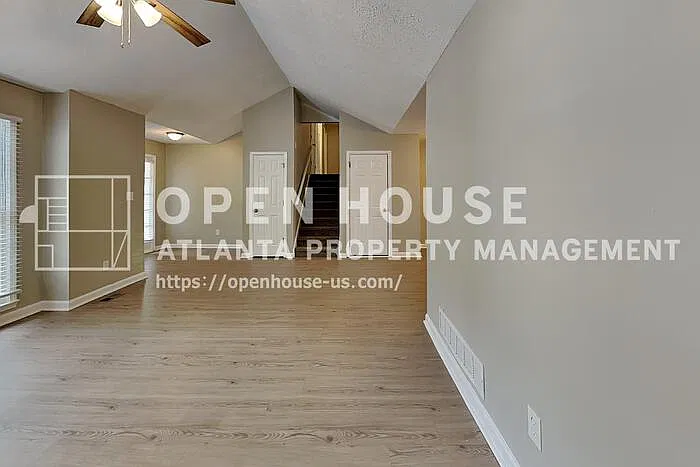 3 bed, 2.0 bath, 1397 sqft, $1,925 — Photo 4