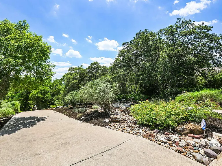 5609 Painted Valley Dr — Photo 40
