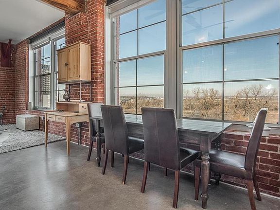 4th image of 136 Main St APT 401