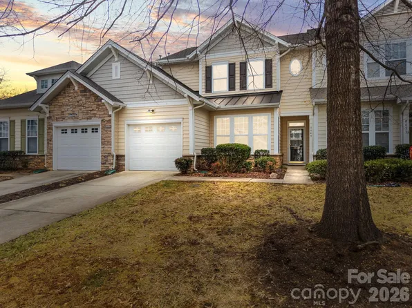 8649 Brookings Dr, Charlotte, NC 28269