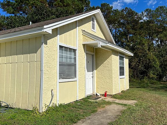 3rd image of 2641 Chateau Ln APT D