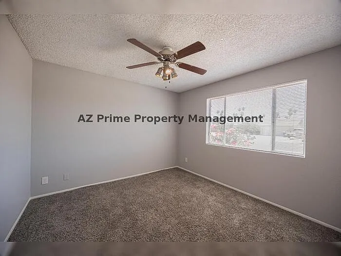 4704 S La Rosa Dr — Photo 17