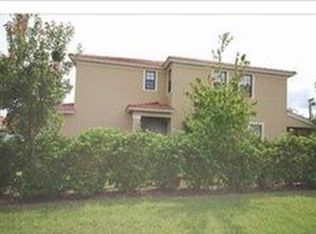 7495 Bristol Cir, Naples, FL 34120