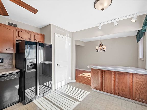 4th image of 11058 Wylestone Ct