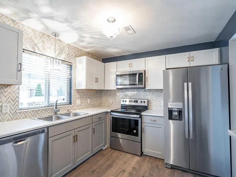 6413 Brookmead Cir — Photo 12