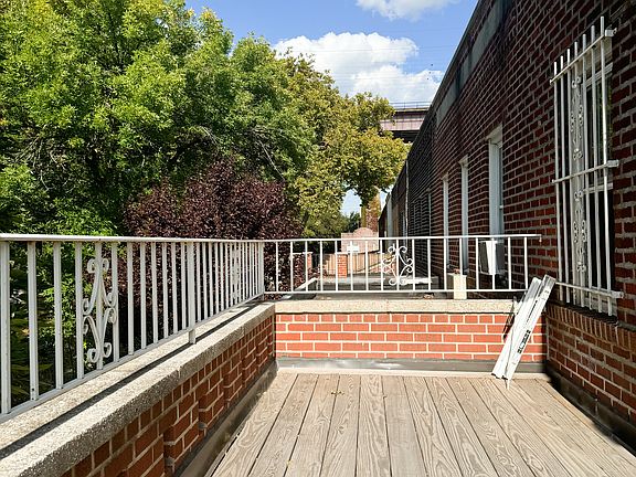 5th image of 2279 19th St #2