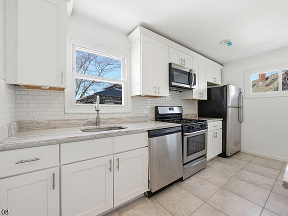 2nd image of 125 Tunison Rd