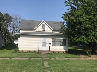 321 N 12th St, Herrin, IL 62948