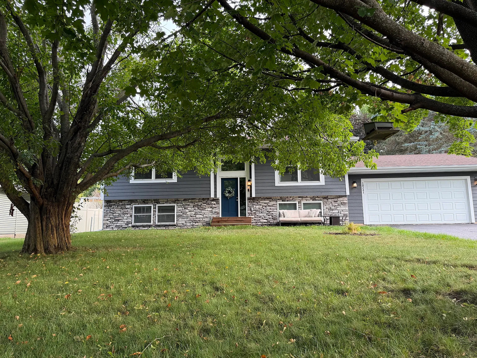 4 bed, 1812 sqft, $2,950 — Photo 2