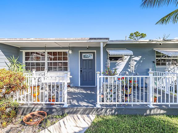 3rd image of 5581 Sarazen Drive