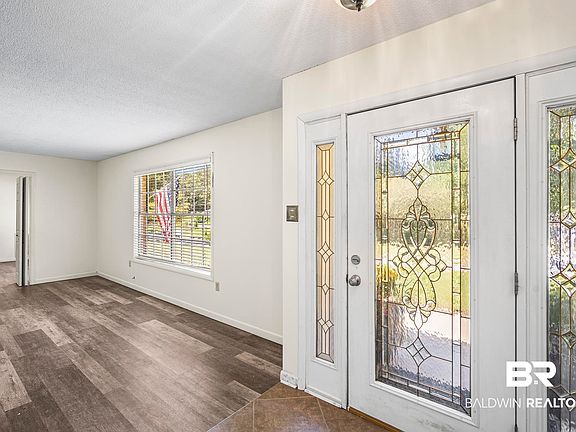 4th image of 310 Patlynn Dr