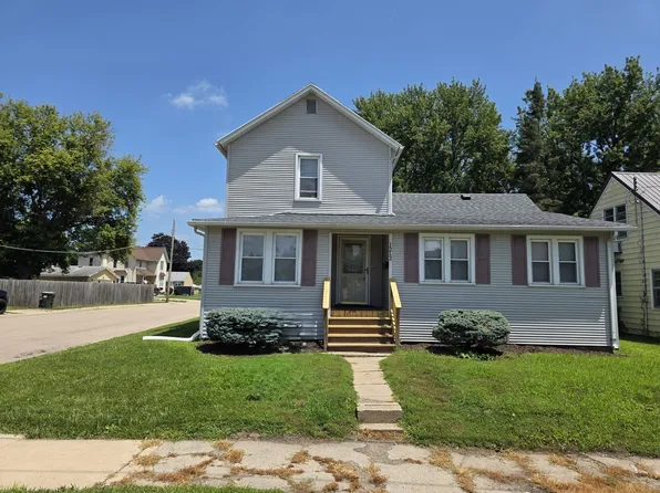 1212 12th Ave, Sterling, IL 61081
