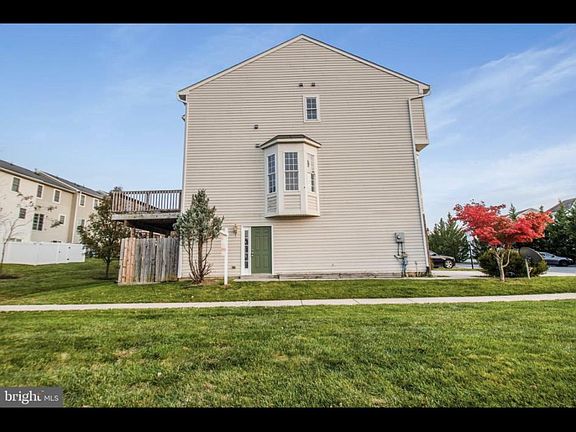 3rd image of 18202 Roy Croft Dr NW
