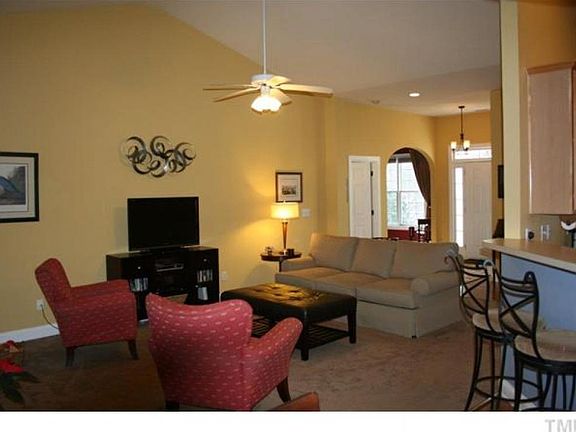 3rd image of 710 Continental Dr