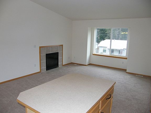 4th image of 8524 381st Pl SE