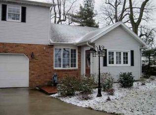 6907 E County Line Rd, Losantville, IN 47354