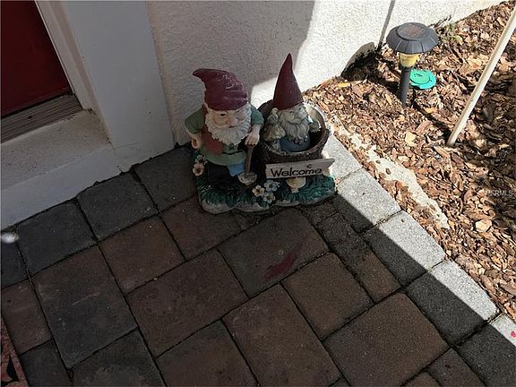 3rd image of 441 Balmoral Dr