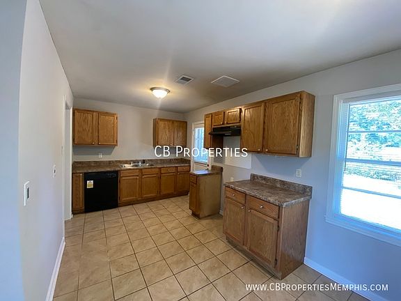 4th image of 3781 Wickcliff Ln